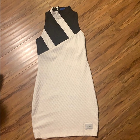 Dress - Picture 1 of 5